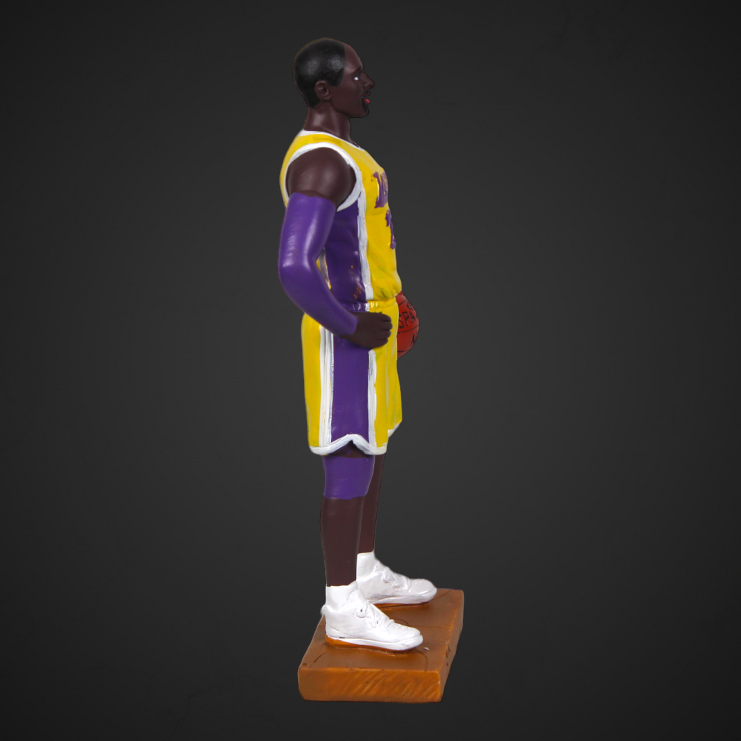 Kobe figurine